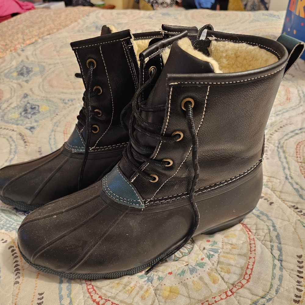 Black and Green Lace-Up Boots